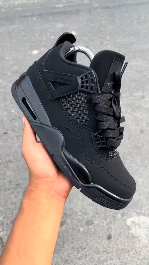 Tênis Air Jordan 4 Retro Black Cat - Estilo e Conforto