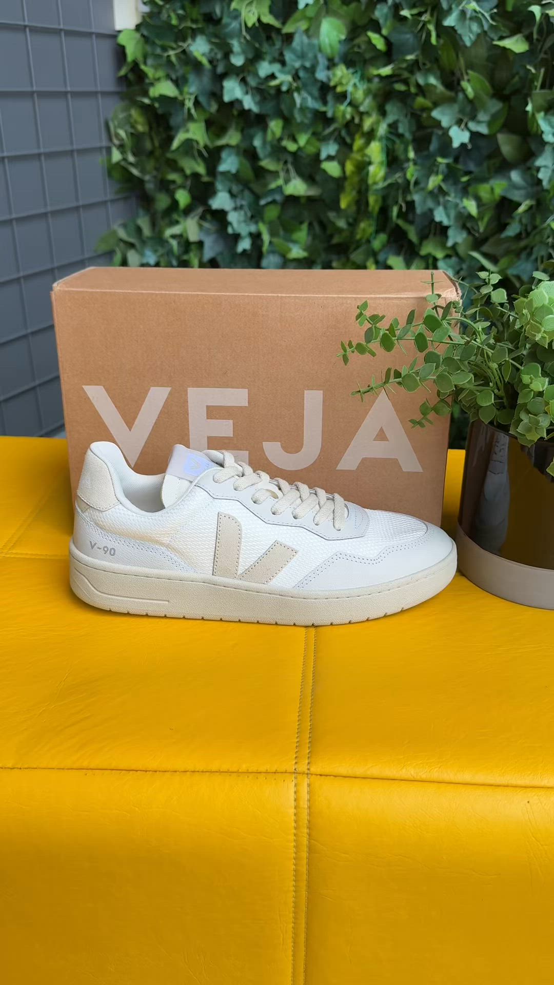 Tênis Veja V90 B-Mesh White Pierre | Adamanto Store