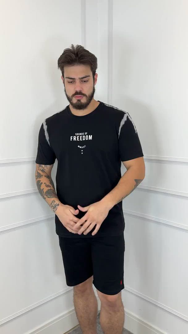 Camiseta John John Masculina Relaxed Sounds of Freedom Preta